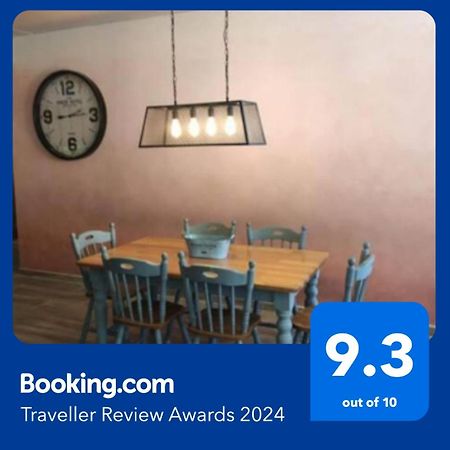 Rebak Place- A Bright & Charming Getaway 마르사스칼라 외부 사진